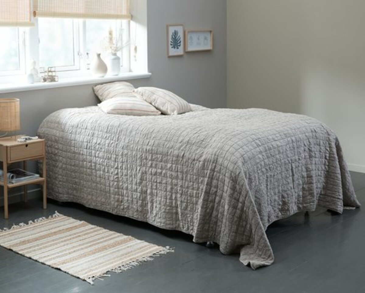 Bild 3 von Tagesdecke BALLBLOM 240x260 beige