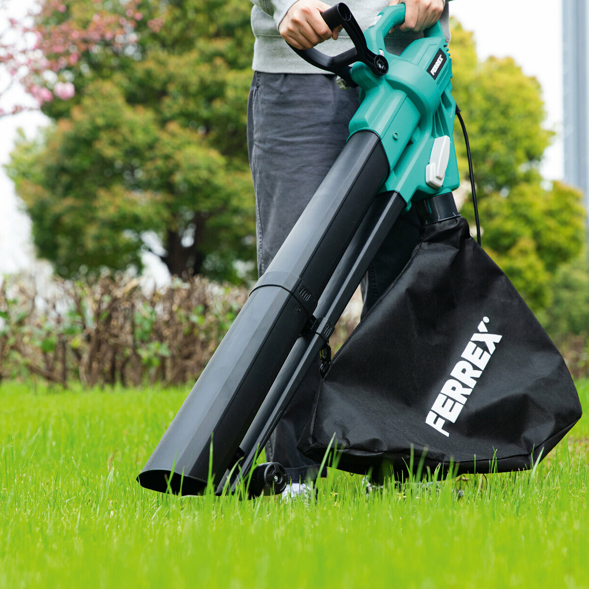 FERREX ElektroLaubsauger, 3.300 W im ALDI ansehen!