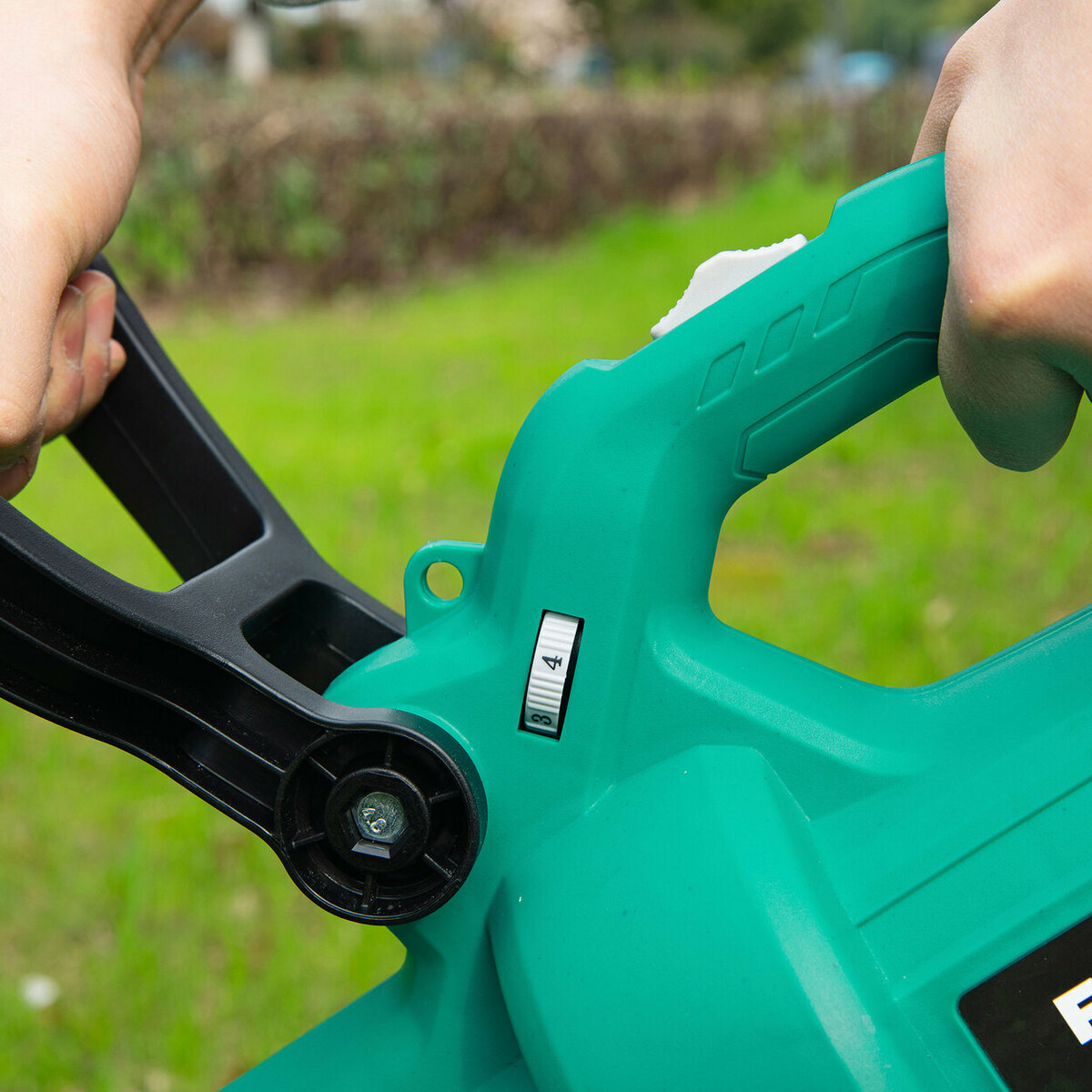 Bild 4 von FERREX 
                                            Elektro-Laubsauger, 3.300 W