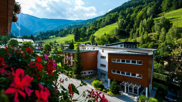 Bild 1 von Eigene Anreise Österreich/Salzburger Land: Hotel Der Waldhof - Zell am See
