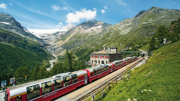 Bild 1 von Eigene Anreise Schweiz: Panorama-Zugreise mit dem Glacier und Bernina Express