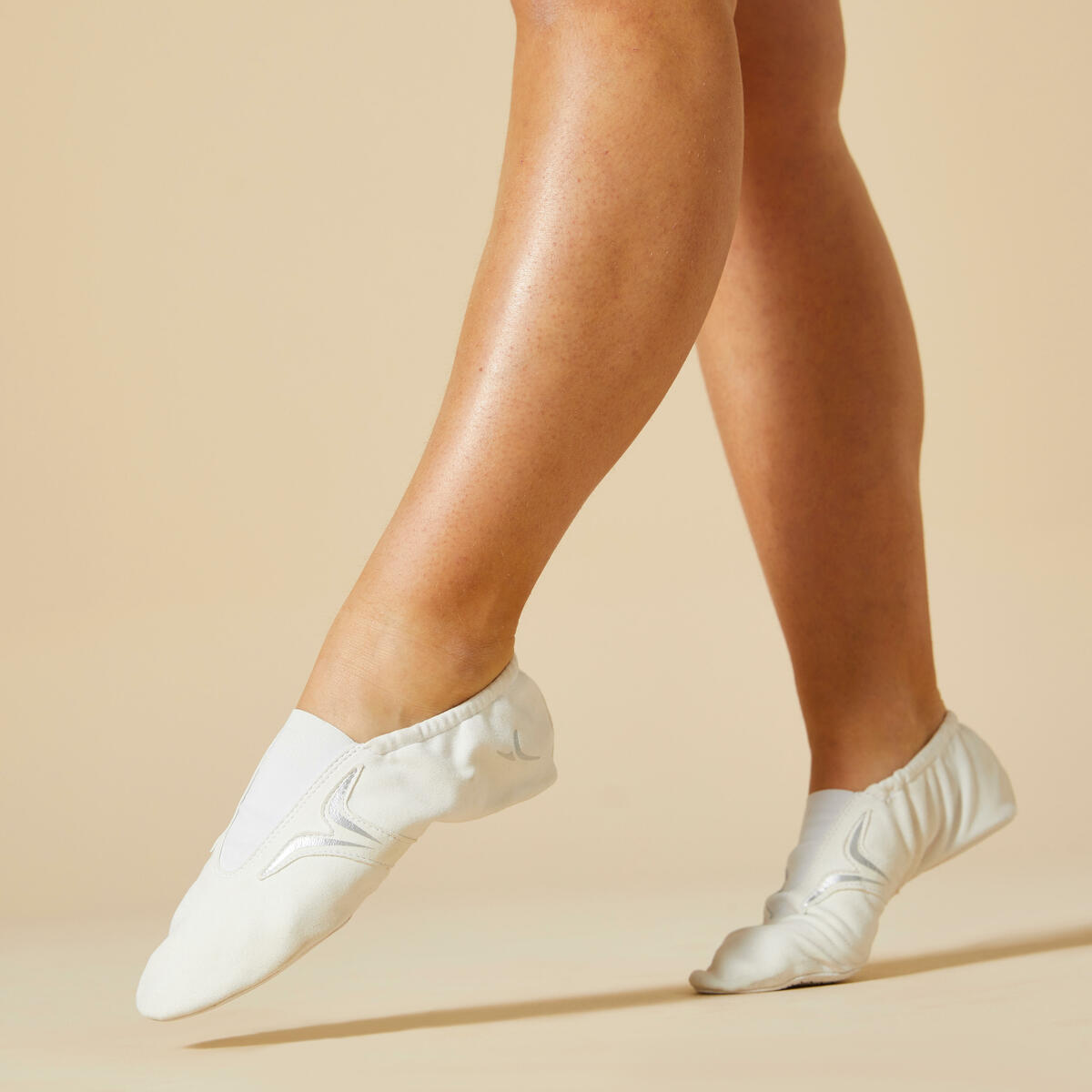 Bild 2 von Gymnastikschuhe 900 Mikrofaser Kunstturnen Kinder