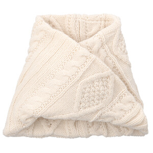 Baby Snood mit Zopfmuster