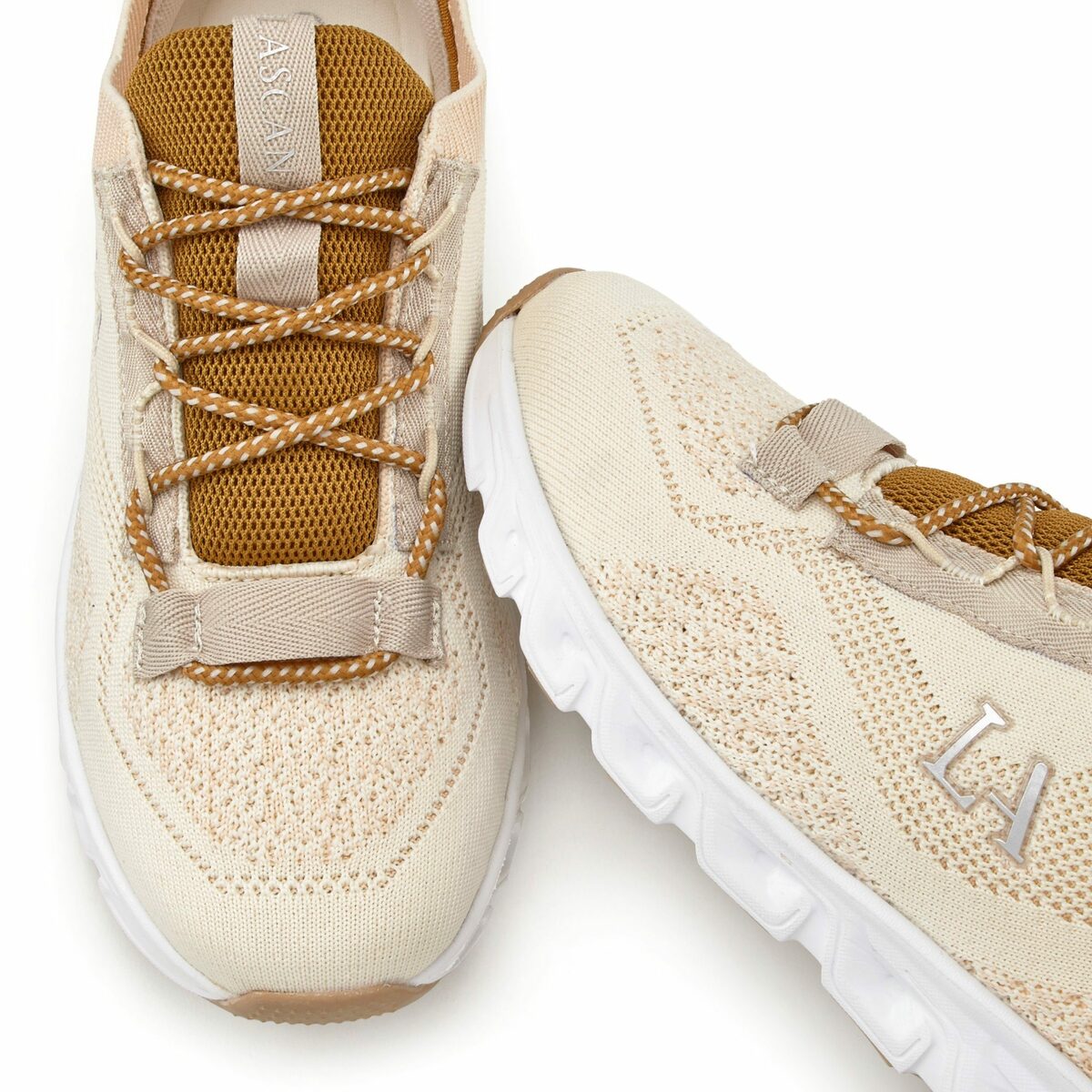 Bild 4 von LASCANA ACTIVE Sneaker in modischen Farben, ultraleicht und bequem VEGAN