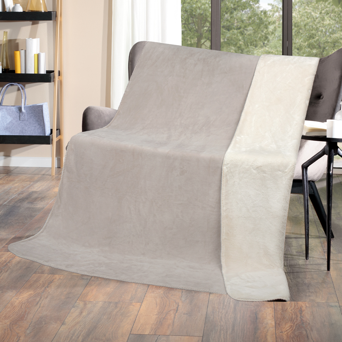 Bild 3 von Bella Casa Luxus Flanell Kuscheldecke "Talisman" ca.150 x 200 cm