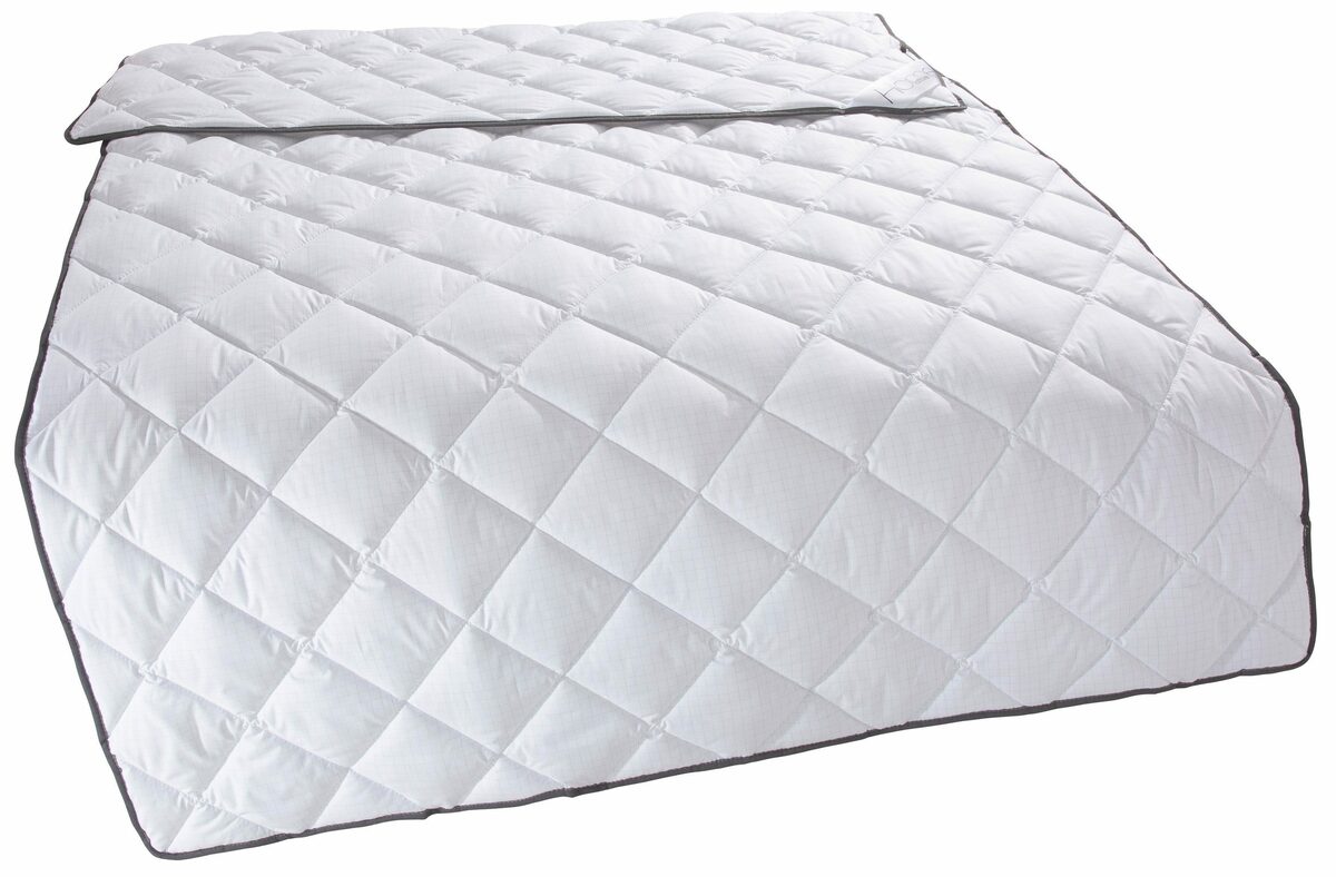 Bild 2 von Microfaserbettdecke, Murau, Home affaire, Füllung: Polyester, Bezug: Microfaser Carbon, Bezug mit Carbon