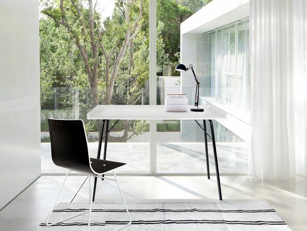 Bild 3 von Woodman Schreibtisch Rayburn, im schlichten skandinavischen Design