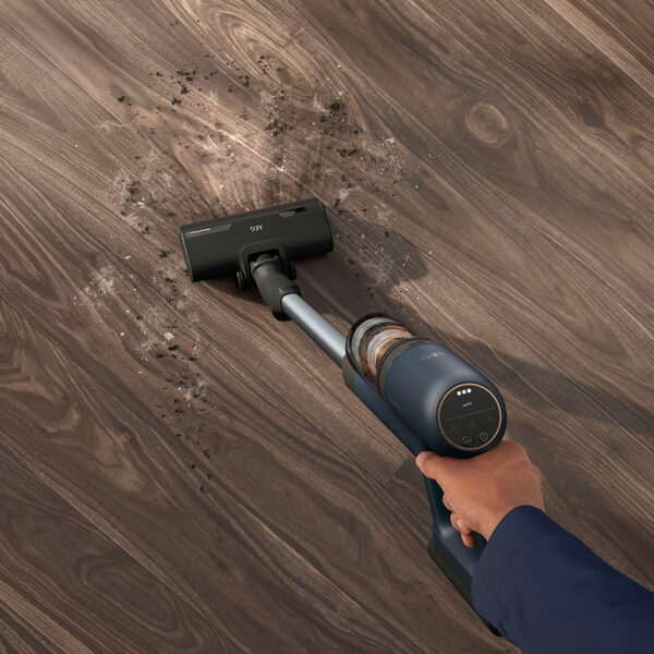 Bild 4 von AEG Akku-Hand-und Stielstaubsauger ULTIMATE 7000 (AP71A142XN), beutellos, extrem leicht 2,2 kg, 60 % Recyclingmaterial, bis zu 50 Min. Laufzeit