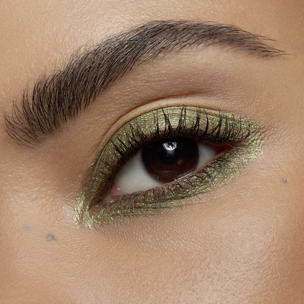 Bild 2 von essence Blend & line eyeshadow stick 03 Feeling Leafy