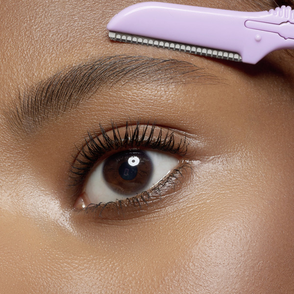 Bild 3 von essence Brow former