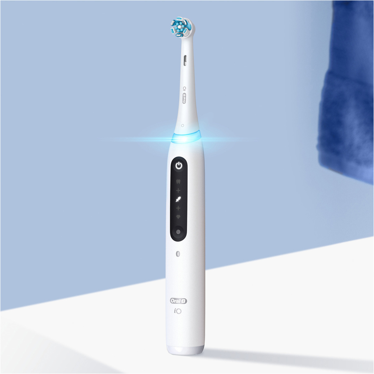 Bild 2 von Oral-B Elektrische Zahnbürste iO Series 5 Quite White