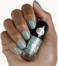 Bild 2 von essence Holo Bomb effect nail lacquer 04 Holo It's Me