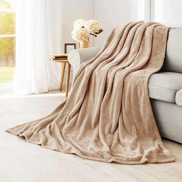 Bild 1 von Bella Casa XXL-Kuscheldecke "Cashmere Dots"
