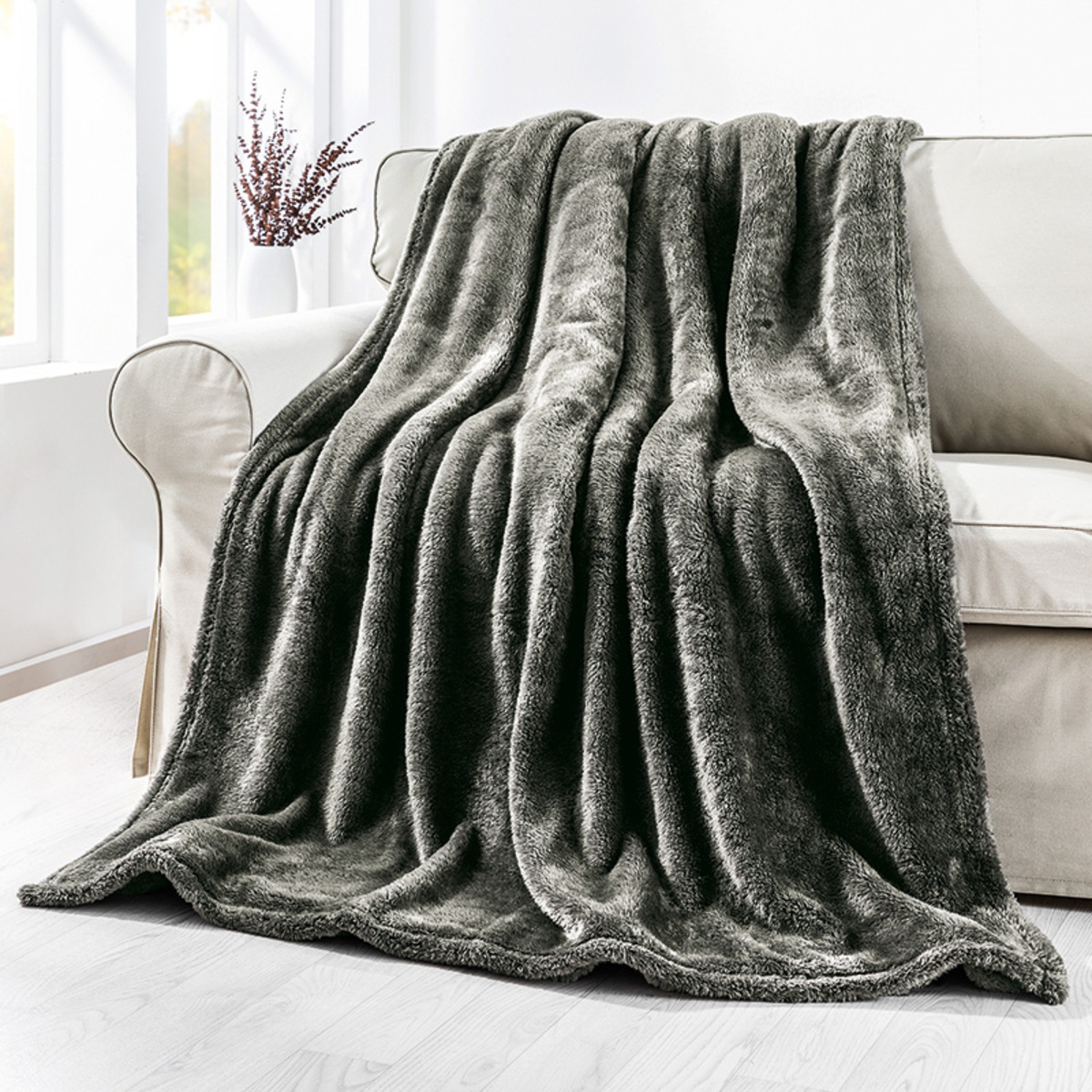 Bild 1 von Bella Casa Kuscheldecke "Knut"