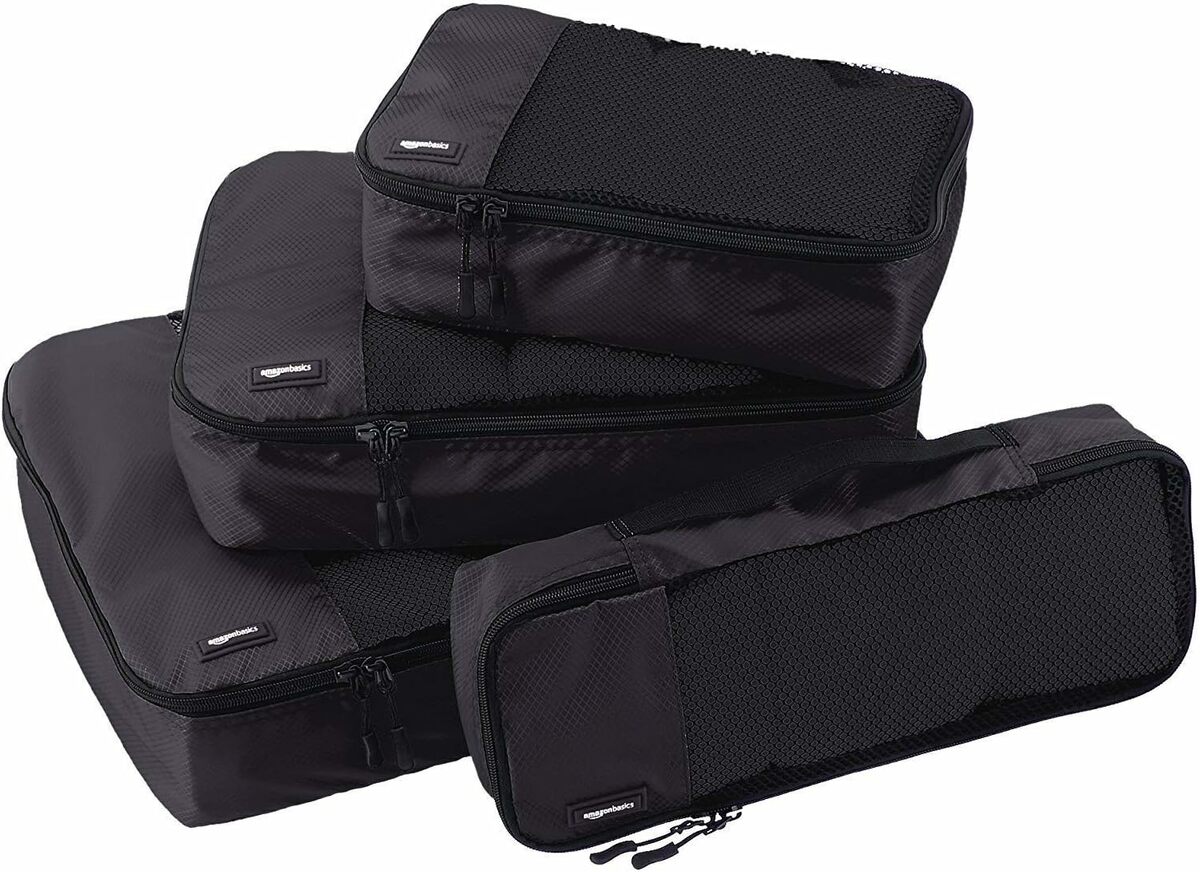 Bild 1 von Amazon Basics Kleidertaschen-Set, 4 Stück, je 1 Schmal, Klein, Mittelgroß, Groß und schmale Packtasche, Schwarz