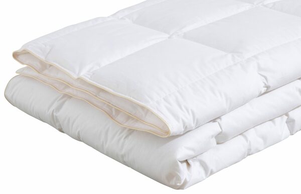 Bild 4 von Daunenbettdecke, Litrone Gr. 135x200cm & weitere Größen! erhältlich!, Home affaire, Füllung: 100% Gänsedaunen, Bezug: Baumwolle, Sommer bis Winter die richtige Bettdecke!