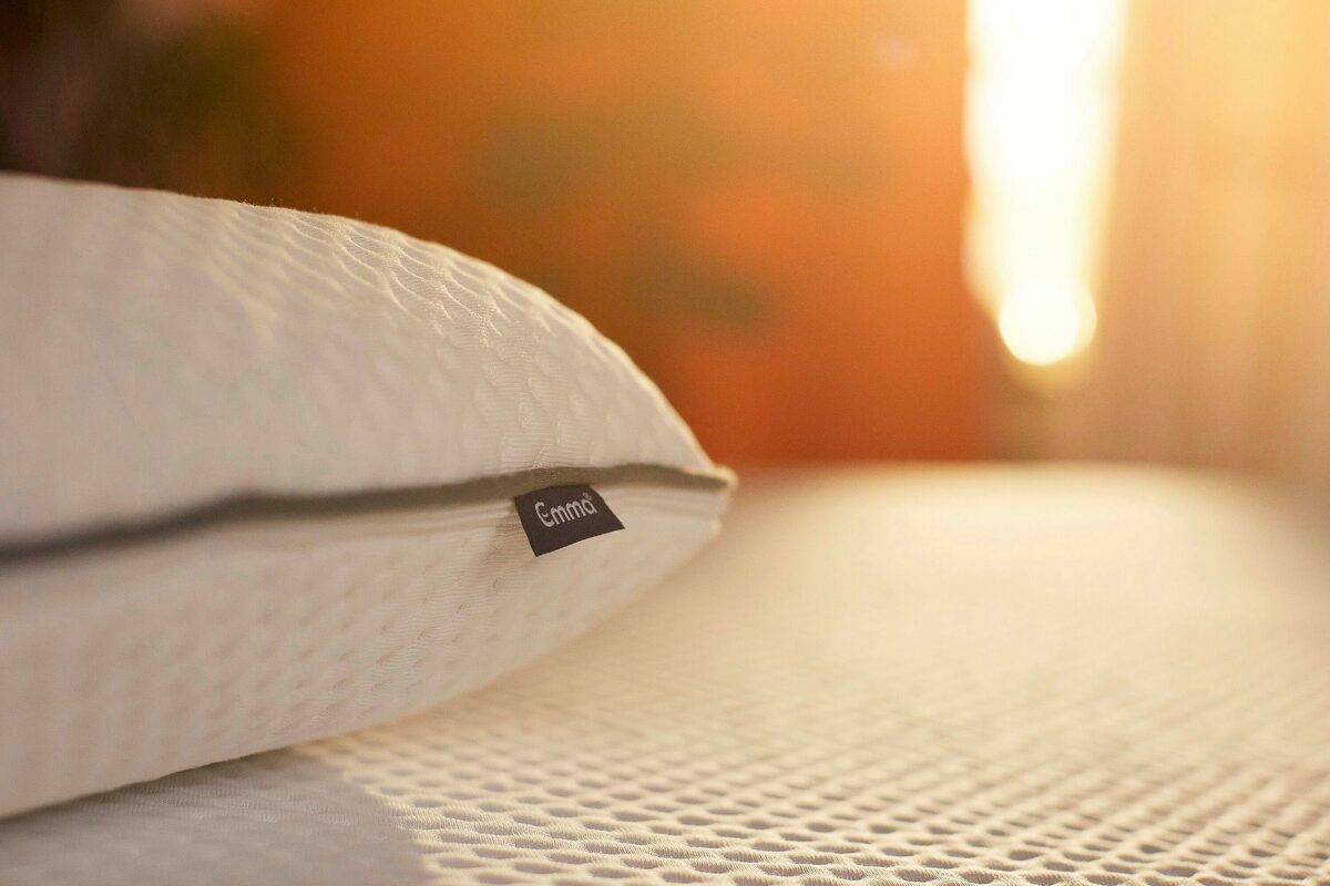 Bild 2 von Nackenstützkissen Emma Nackenstützkissen, Emma, Füllung: Hypergelschaum, Softschaum & Viscoschaum, Bezug: Polyester & Elasthan, wendbar und individuell anpassbar!