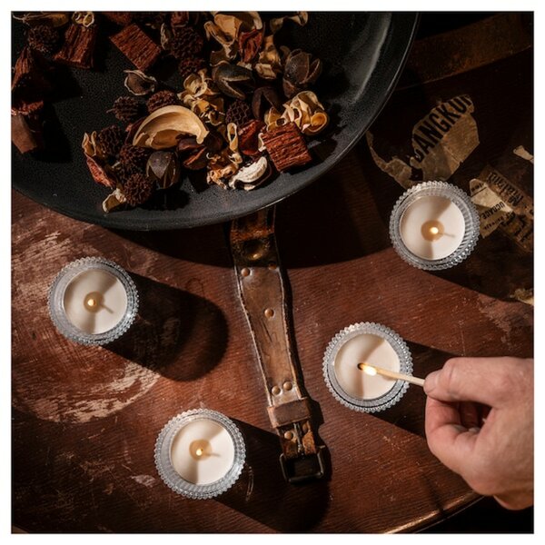 Bild 2 von GLANSLIND  Teelicht, duftend, rauchige Vanille/hellbeige