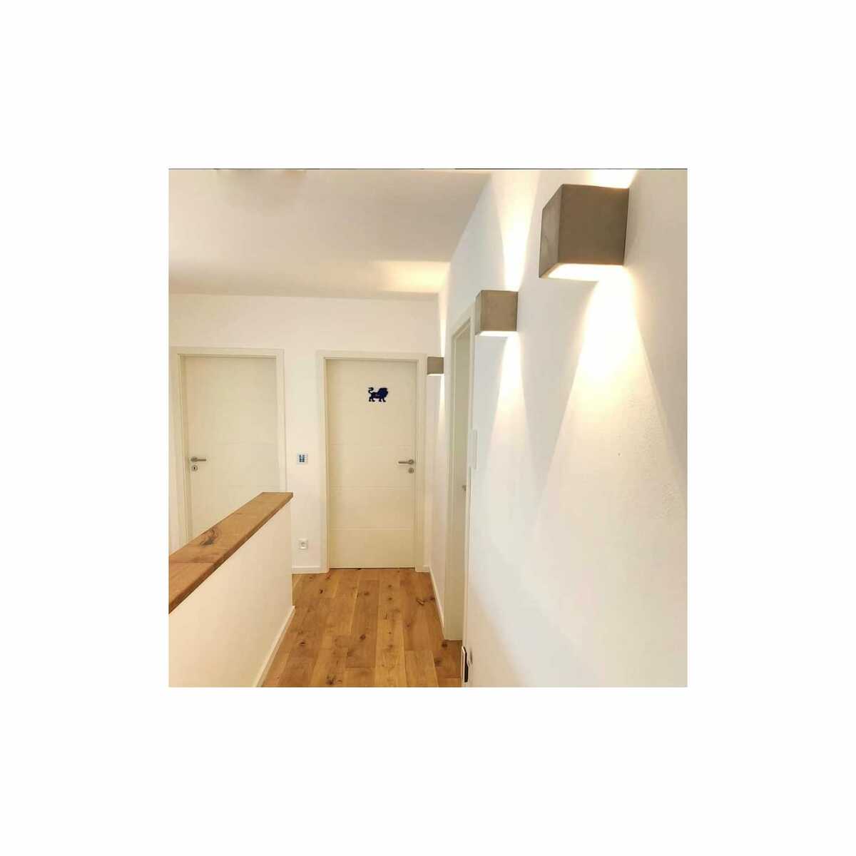 Bild 1 von s.luce Plinth Wandleuchte aus Beton Grau