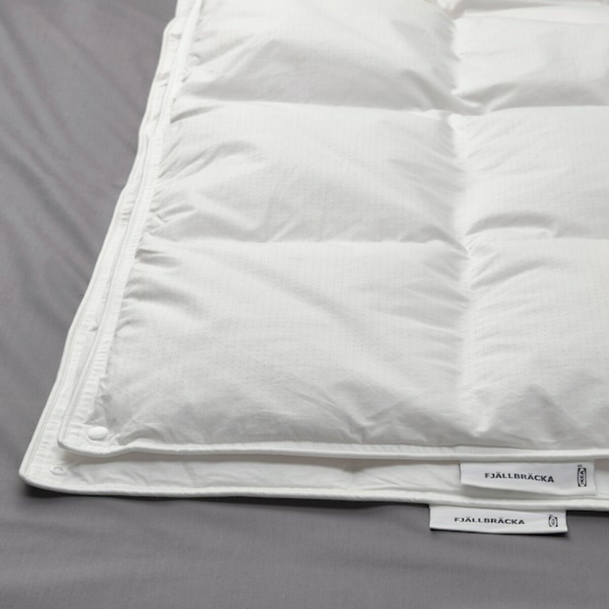 Bild 2 von FJÄLLBRÄCKA  Vierjahreszeitendecke