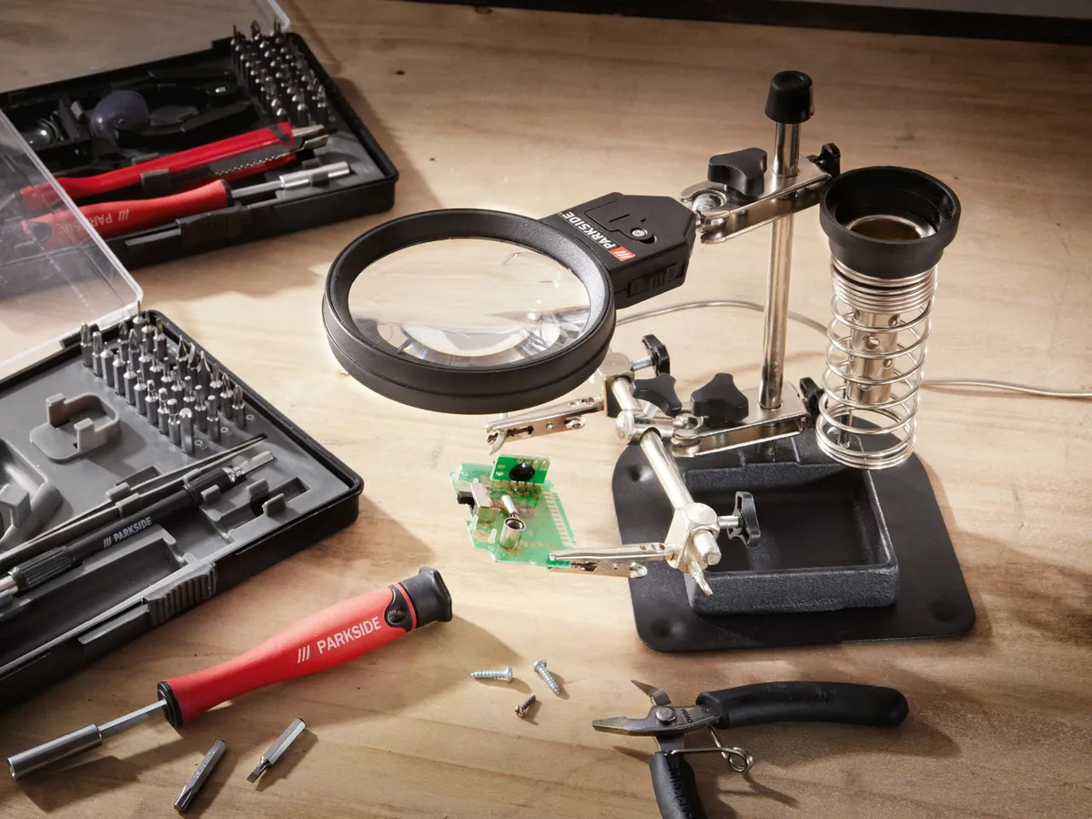 Bild 2 von PARKSIDE® Feinmechanikerset mit Lupe