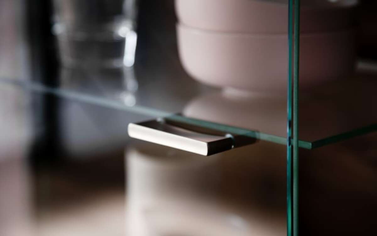 Bild 2 von MCA furniture - Highboard Marsalla, Balkeneiche massiv geölt, Royal grey, inkl. Front LED-Beleuchtung