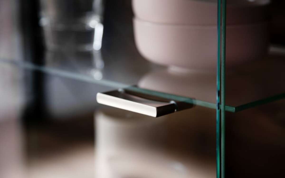 Bild 3 von MCA furniture - Kombivitrine Marsalla, Royal grey, Balkeneiche massiv geölt, inkl. Front LED-Beleuchtung