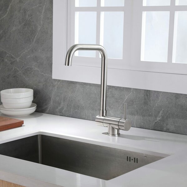 Bild 2 von Sumerain Küchenarmatur vorfenster küchenarmatur (küchen armaturen wasserhahn, wasserhahn küche) küchenarmatur 90° heruntergeklappt vor Fenster.