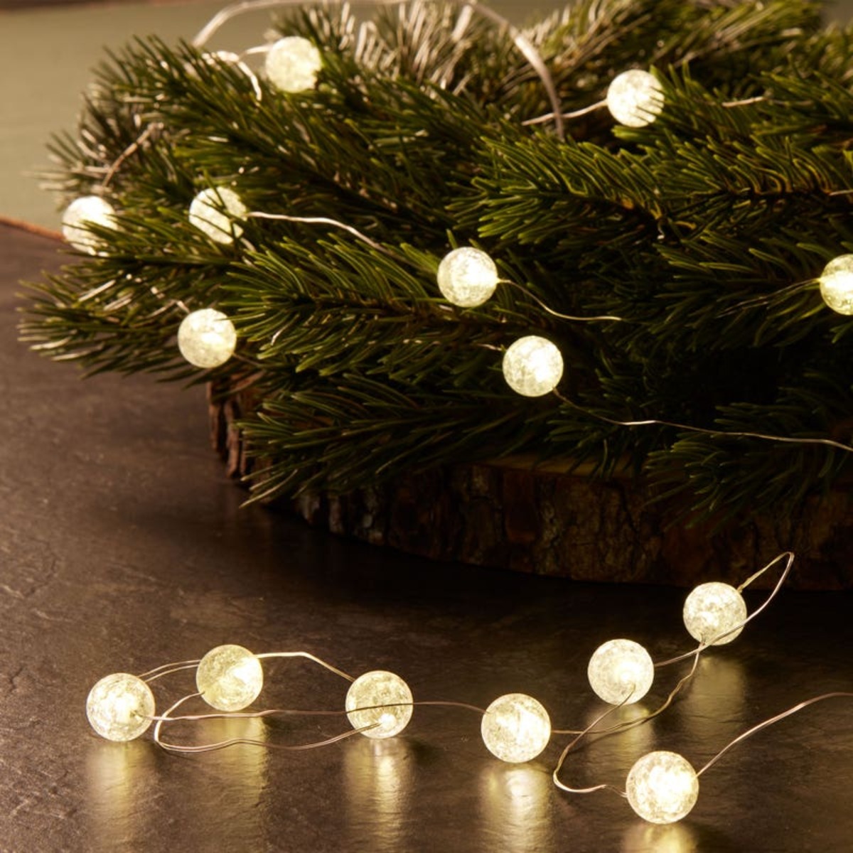 Bild 1 von LED-Lichterkette mit Kugeln, ca. 220cm