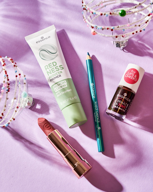 Bild 3 von essence What a tint! lip & cheek tint 01 Kiss from a rose