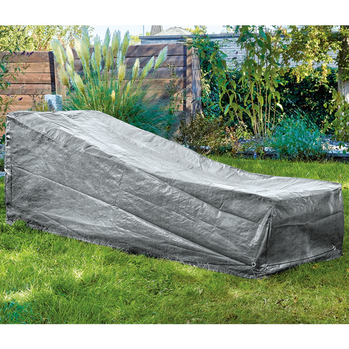 Powertec Garden Schutzhaube für Gartenliege von Norma ansehen!