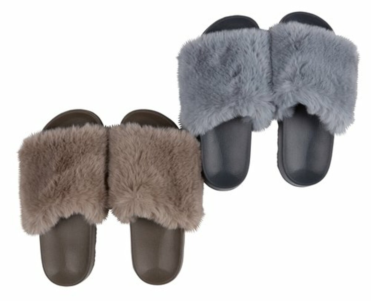 Bild 1 von Sandalen SVEDALA Größe 35-42 div.