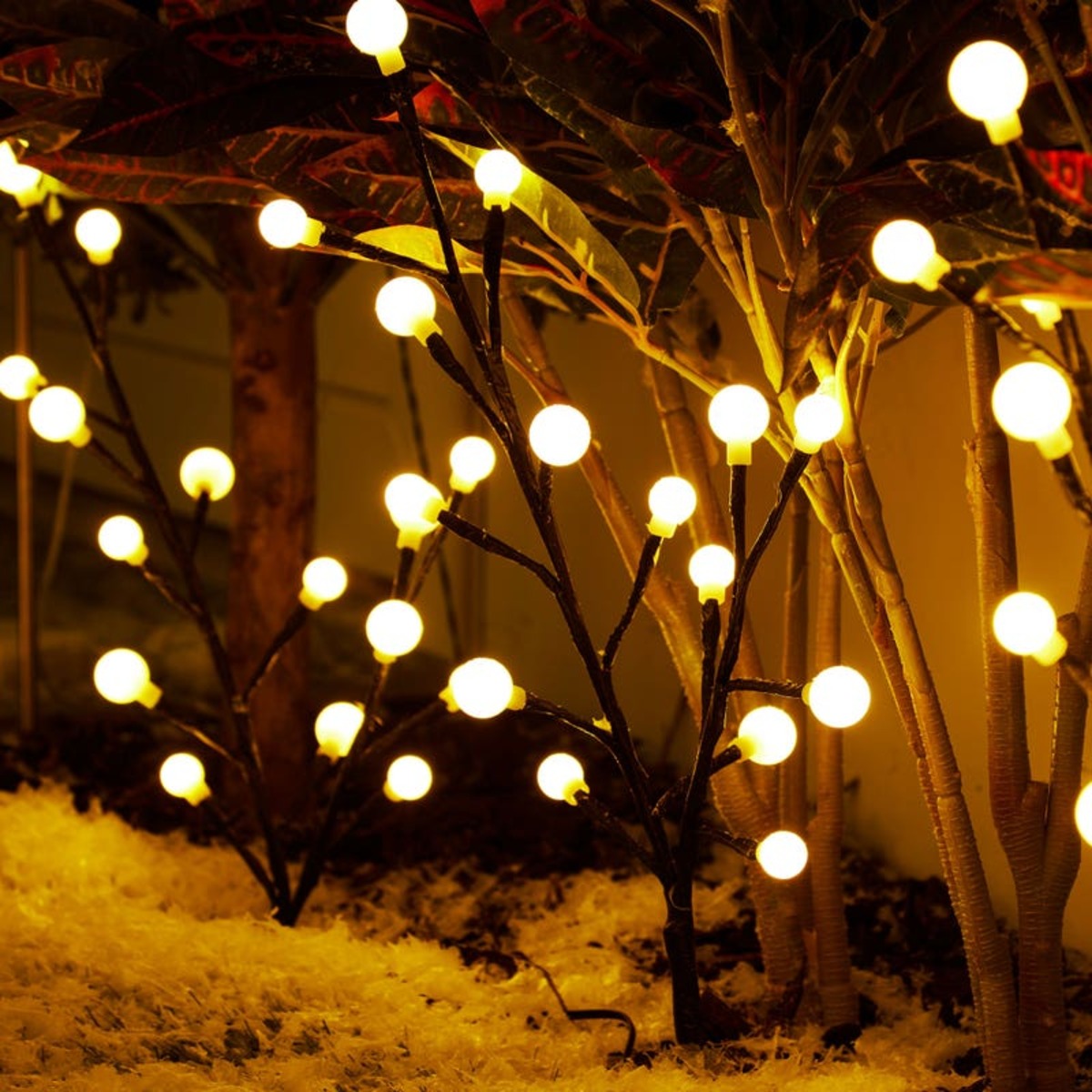 Bild 1 von LED-Lichterzweige mit Timer-Funktion, ca. 45x200cm, 3er-Set