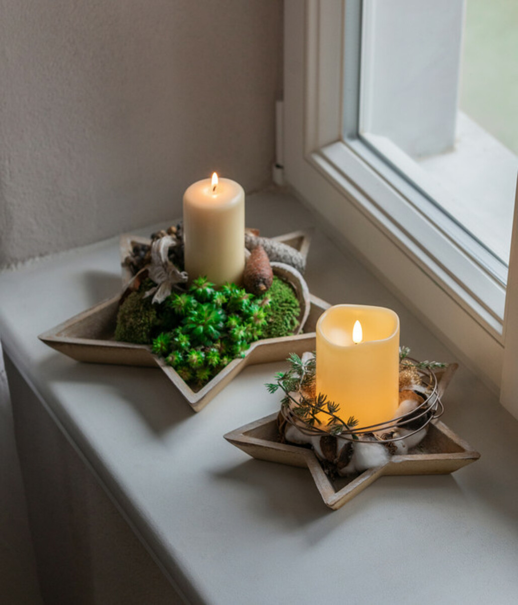 Bild 2 von Adventsgesteck Goldschimmer mit LED-Kerze, ca. B20/H15/T20 cm