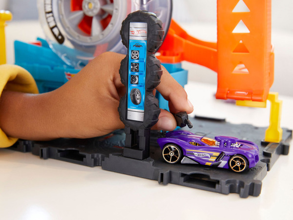 Bild 2 von Hot Wheels »City Super Reifenshop«, inkl. 1 Fahrzeug
