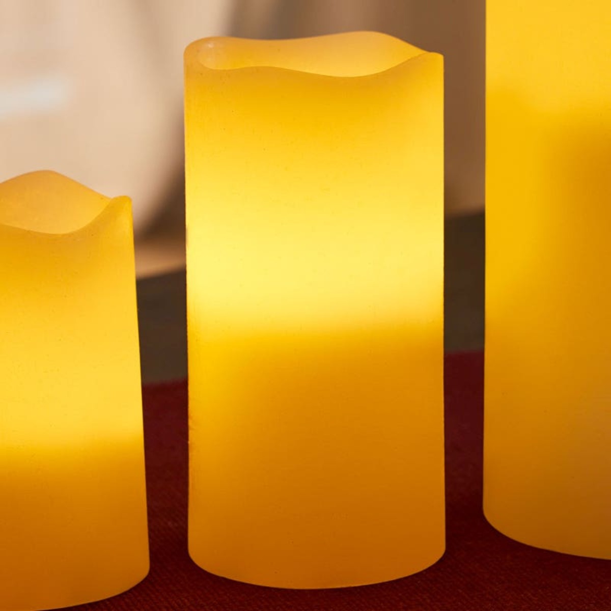 Bild 1 von LED-Echtwachskerze mit Timer-Funktion, ca. 7,5x7,5x15cm