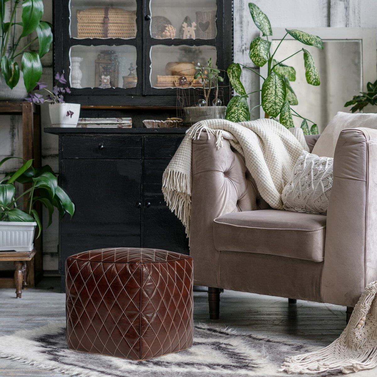 Bild 1 von WOMO-DESIGN Quadratischer Sitzhocker Nashville