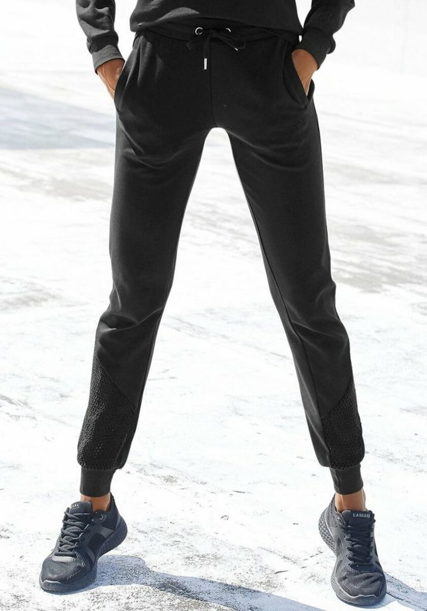 Bild 1 von KangaROOS Relaxhose mit Lochmuster am Beinsaum