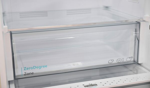 Bild 3 von Sharp Kühl-/Gefrierkombination SJ-NBA32DMXPB-EU, 201 cm hoch, 59,5 cm breit