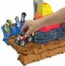 Bild 4 von Hot Wheels Spiel-Parkhaus Monster Trucks Bone Shakers Schrottplatz, 1 Spielzeug-Auto 1:64