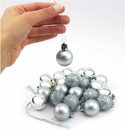 Bild 2 von Lollanda Weihnachtsbaumkugel Mini Dekokugeln Weihnachtskugeln 24er Set matt glänzend glitzernd 3cm (24 St), Kunststoff