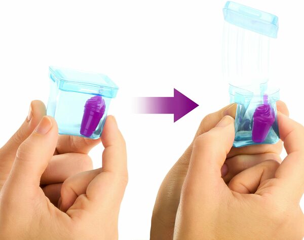 Bild 2 von Barbie Anziehpuppe Barbie Pop Reveal, Fruit, Erdbeerlimonadendesign, mit Farbwechsel