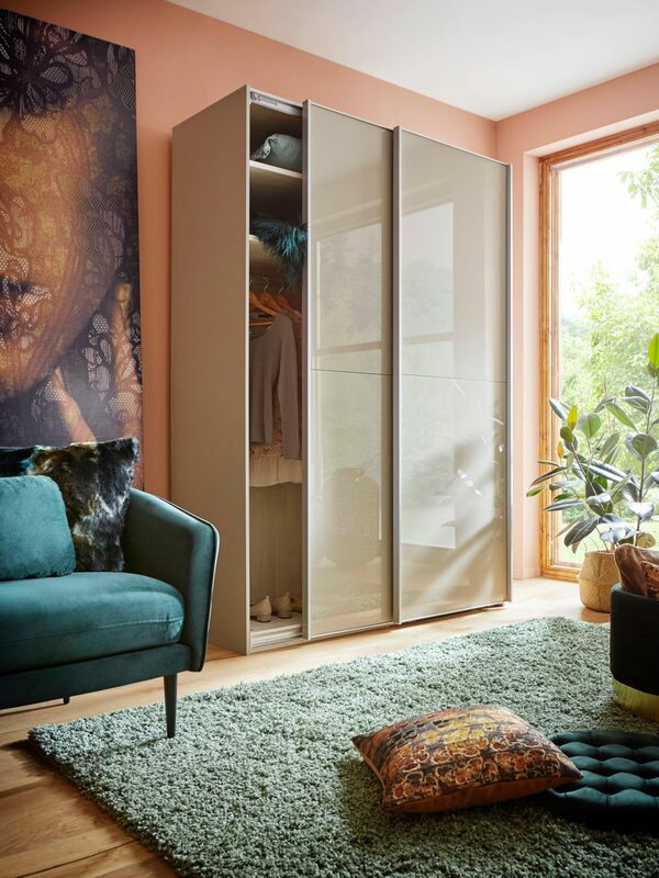 Bild 2 von WIEMANN Schwebetürenschrank Orion Glasfront