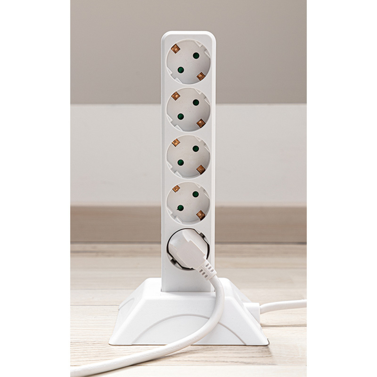Bild 1 von Powertec Electric 5-fach Steckdosensäule