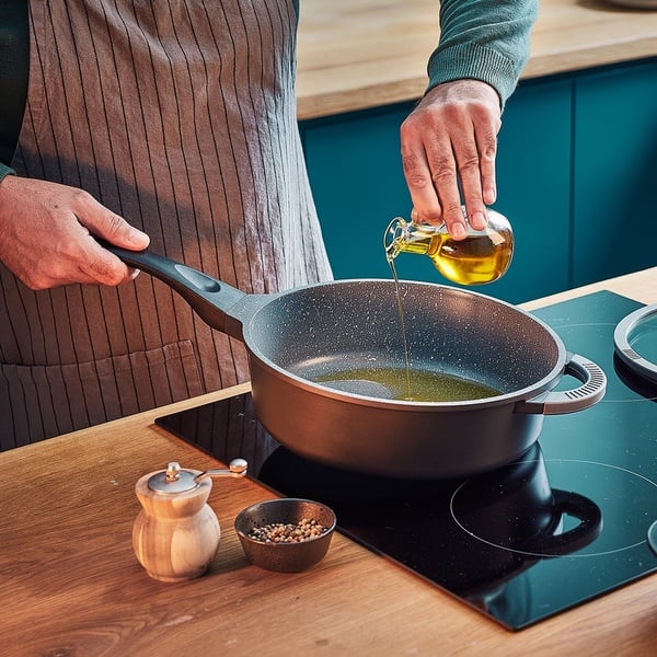 Bild 2 von CROFTON Aluguss-Großraumpfanne