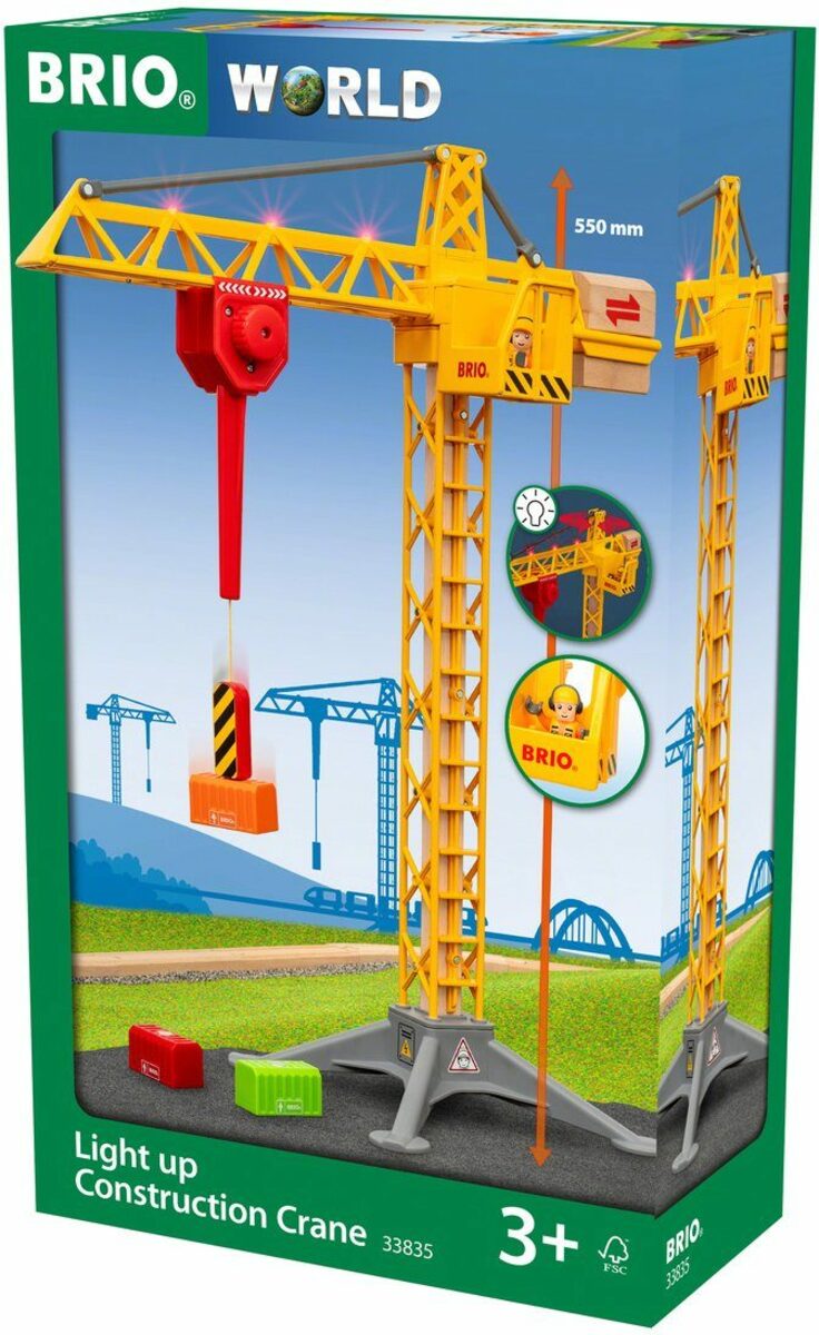 Bild 3 von BRIO® Spielzeug-Kran Holzspielzeug, BRIO® WORLD, Großer Baukran mit Licht, FSC®- schützt Wald - weltweit