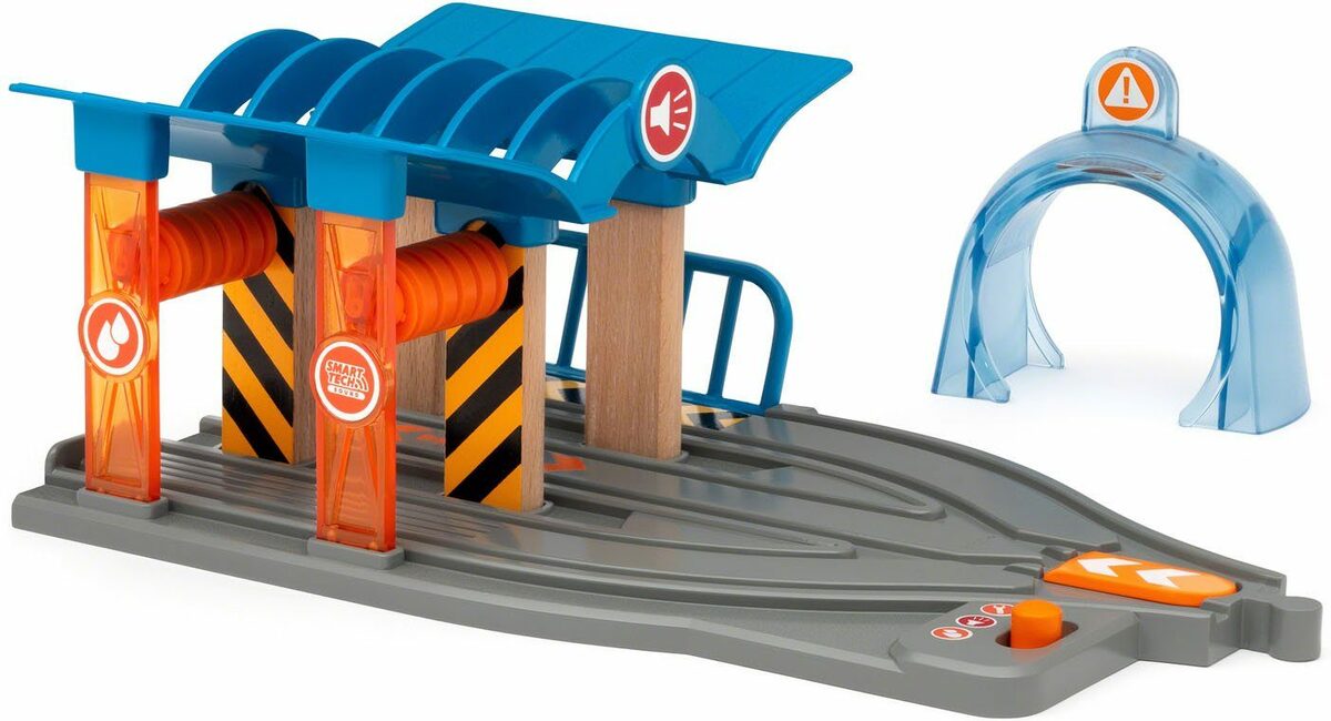 Bild 1 von BRIO® Spiel-Gebäude Smart Tech Sound Waschstraße mit Werkstatt, für die Brio Eisenbahn; FSC® - schützt Wald - weltweit