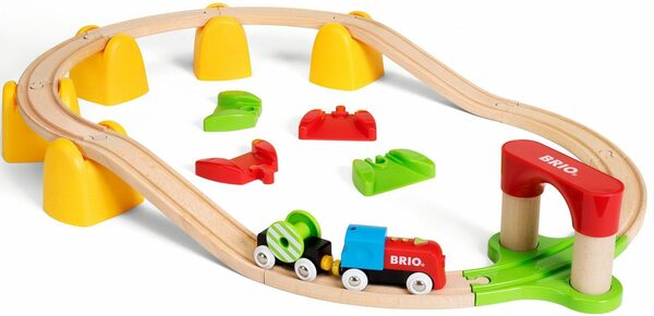 Bild 1 von BRIO® Spielzeug-Eisenbahn BRIO® WORLD, Mein erstes BRIO® Bahn Set mit Batterielok, (Set), FSC®- schützt Wald - weltweit