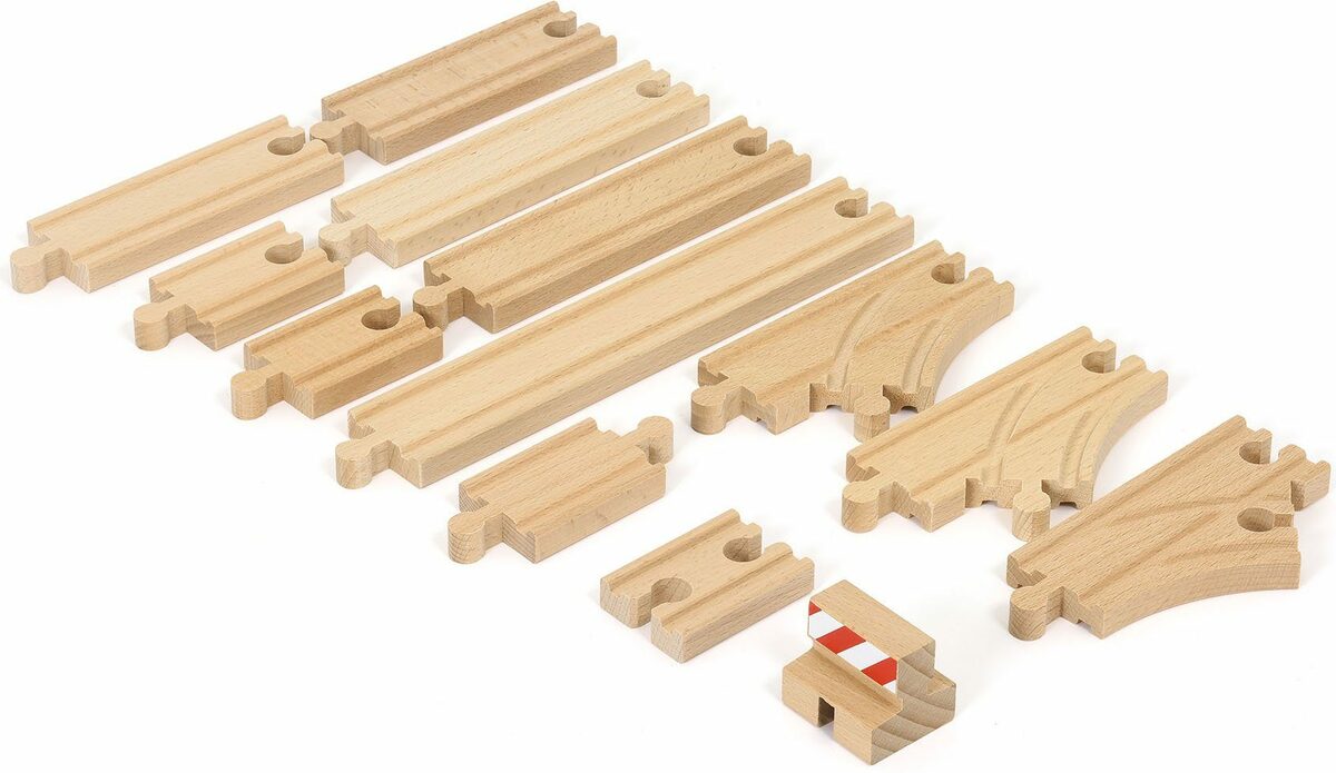 Bild 4 von BRIO® Gleise-Set Holzspielzeug, Ergänzungsset, BRIO® WORLD, Schienen Starter Pack B, FSC®- schützt Wald - weltweit