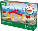 Bild 3 von BRIO® Spielzeugeisenbahn-Erweiterung Holzspielzeug, BRIO® WORLD, Bahnübergang, FSC®- schützt Wald - weltweit